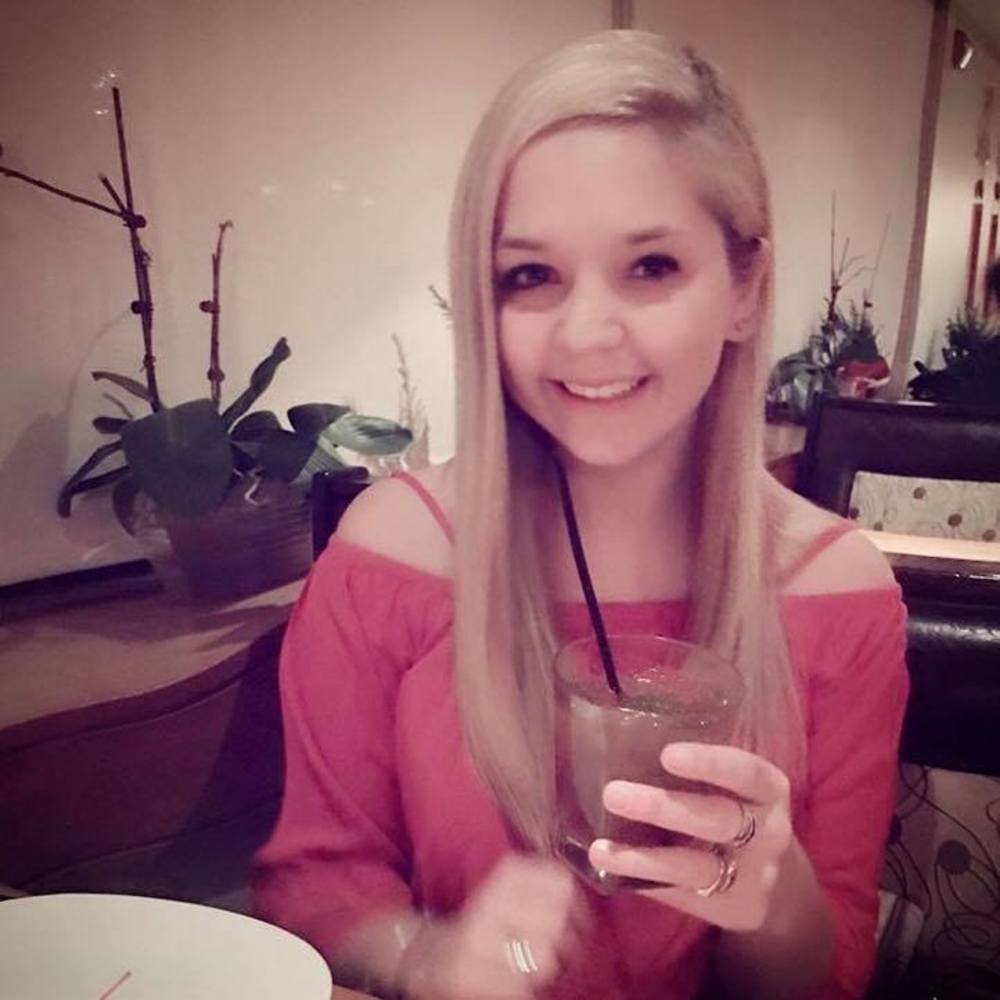 Meet your Posher, Danielle